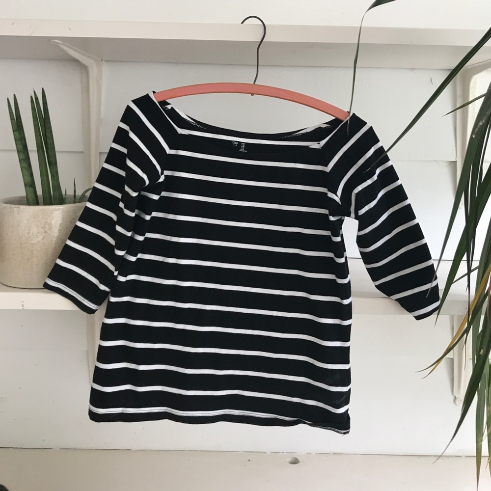 GAP black and white striped shirt